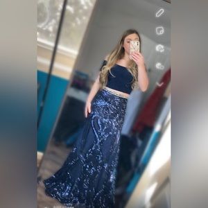 GIPPER two piece prom dress brand new! Only worn to try on, no flaws at all!